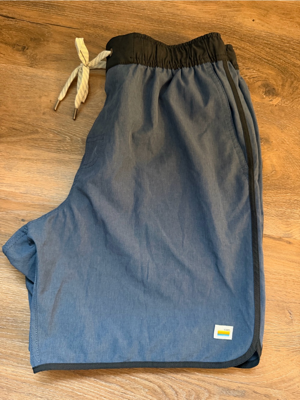 Vuori The Banks Shorts Size Large Blue